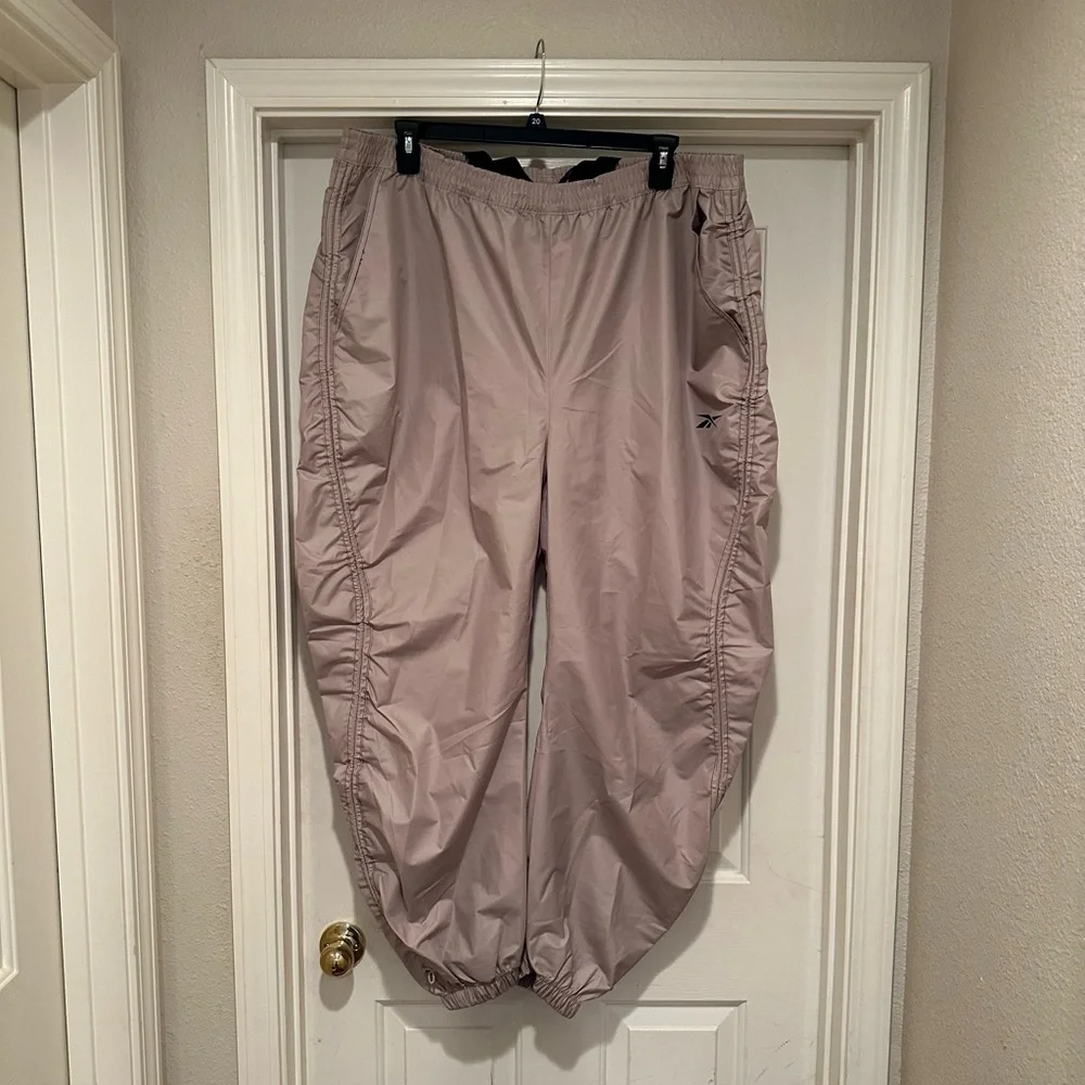 NWT Reebok Cardi B Woven Plus Size 3X Or 4X Casual Informal Tan Pant - Picture 1 of 10